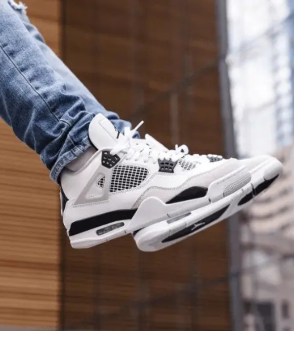 Air Jordan 4